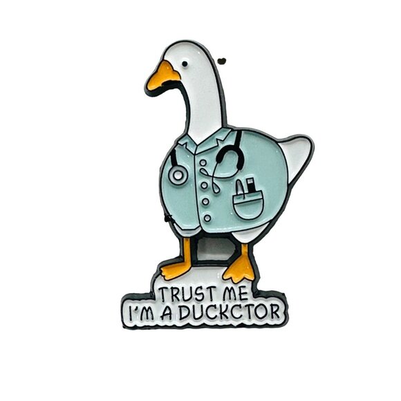 ✨Cartoon Animal Shaped Doctor Duck Pin Brooch Trust Me I'm A Ducktor for Doctors - Picture 5 of 5